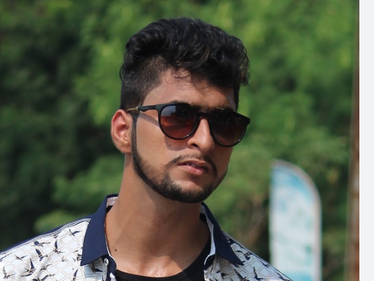 Prakash Peswani Biography